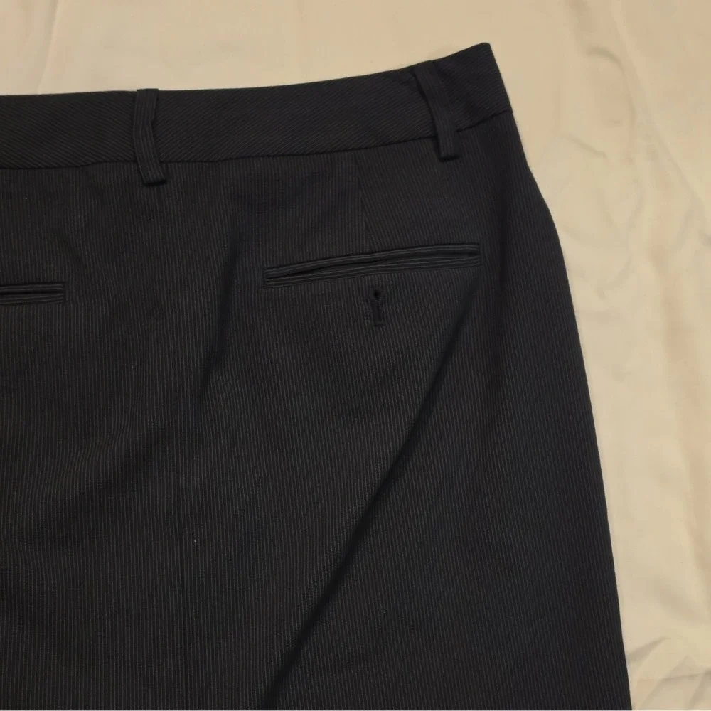 Express Design Studio Women's Black Pinstripe Pencil Skirt Knee Zip Sz 6 #107